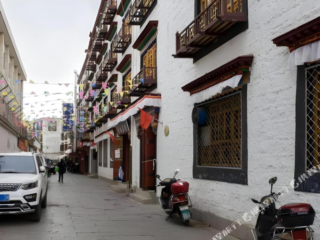 Vienna International Hotel Lhasa Potala Palace Extérieur photo